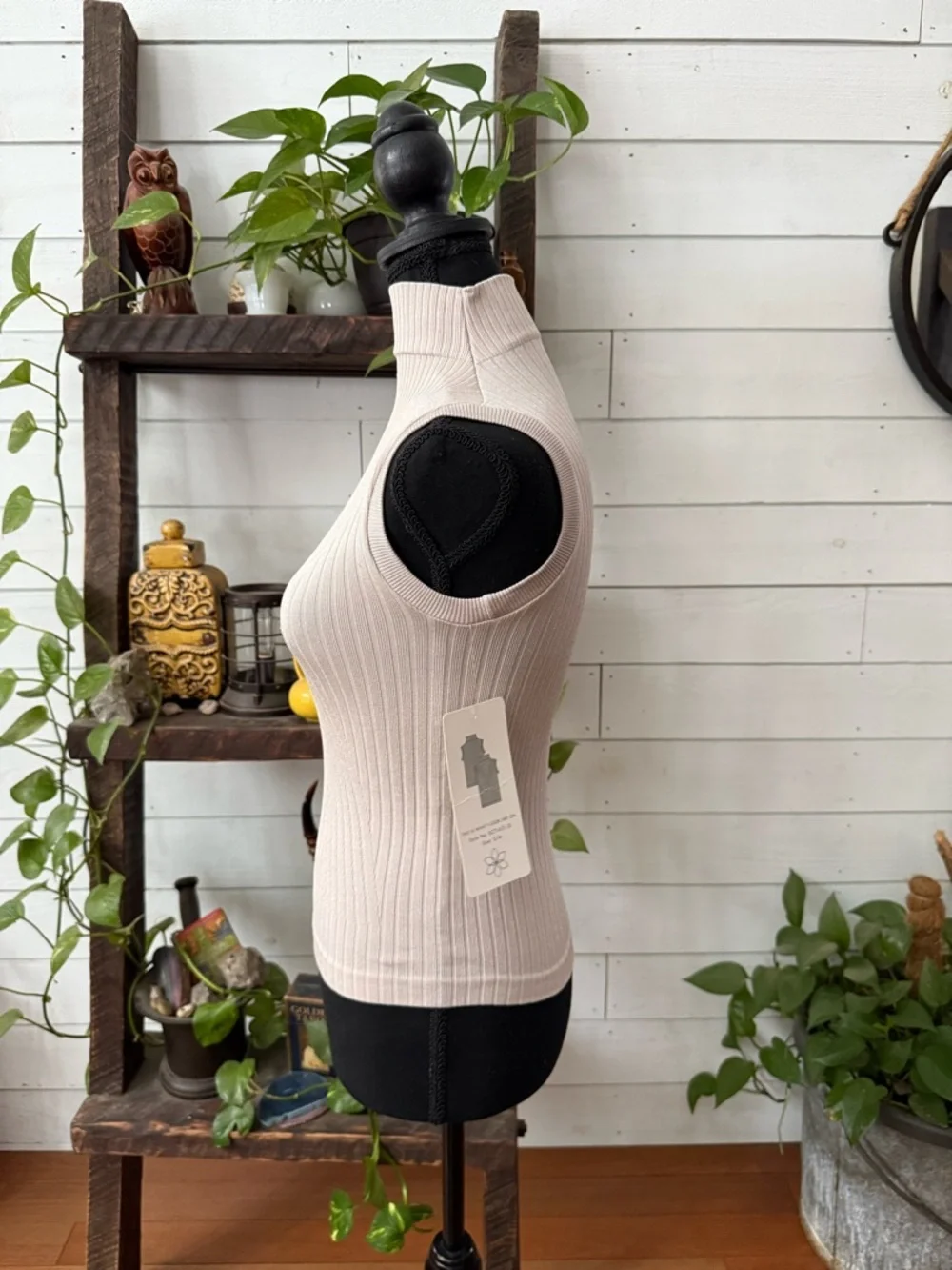 Aura Sleeveless Ribbed Turtleneck Top - Blush Pink - Picture 15 of 17